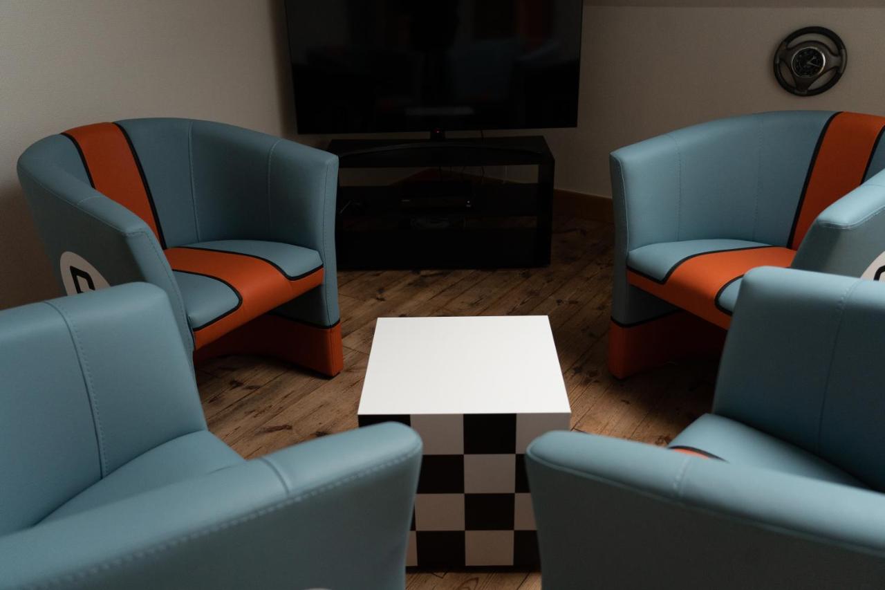 شقة Open Source A L'Entree Du Circuit! ستافيلوت الغرفة الصورة